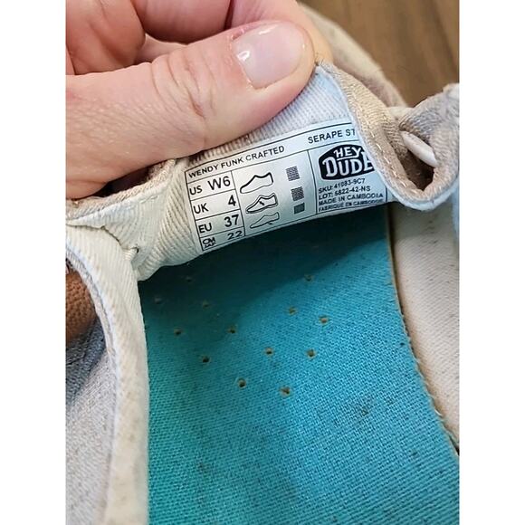 Hey Dude Wendy Funk Serape Stripe Casual Shoes Women’s Size 6 GUC - Picture 5 of 10